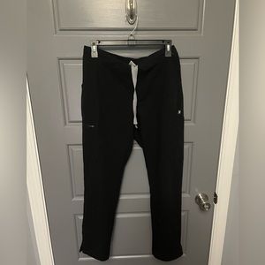 FIGS Women’s Black Yola Skinny Scrub Pants